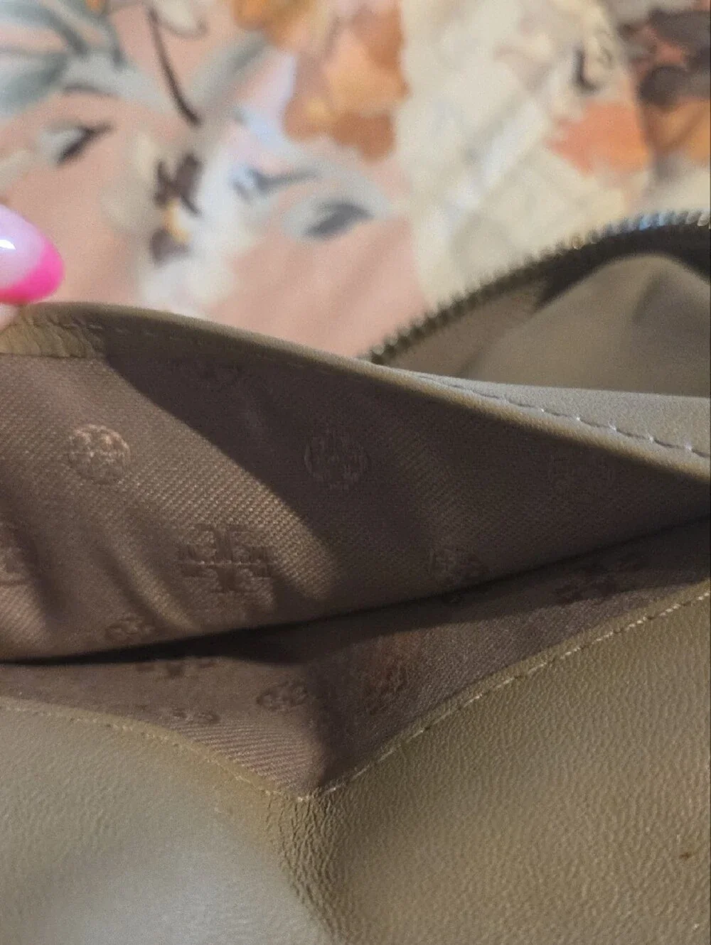 Tory Burch Beige/Nude Quilted Zip Wristlet with Logo